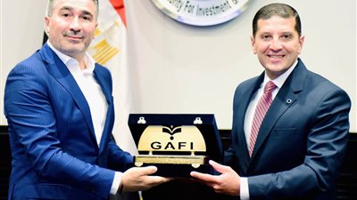 رئيس هيئة الاستثمار يلتقي عددًا من المسئولين الرومانيين لمناقشة التعاون المشترك