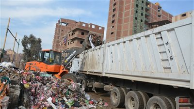رفع 980 طن مخلفات بحى شرق شبرا الخيمة فى القليوبية