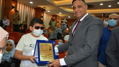 تكريم 52 طالبًا من أوائل الشهادات الأزهرية بـ الدقهلية