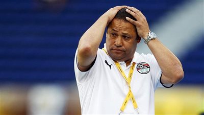 ضياء السيد: عروض لاعبي الأهلي منطقية ولكنها مكافأة مؤلمة للبطل