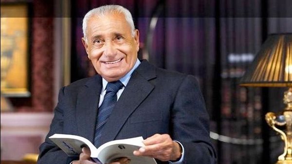 الكاتب الصحفي محمد