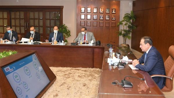 اجتماع وزير البترول