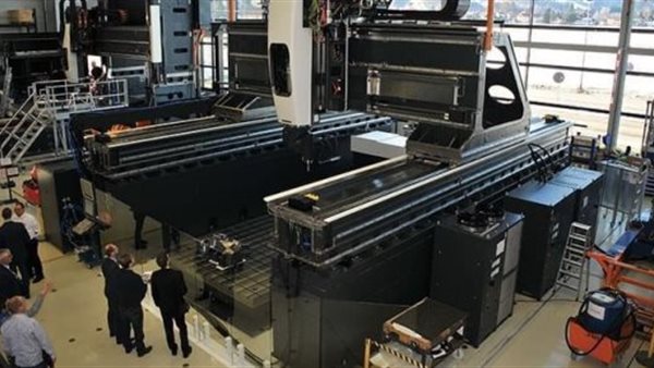 أول ماكينة تعمل بالنظام