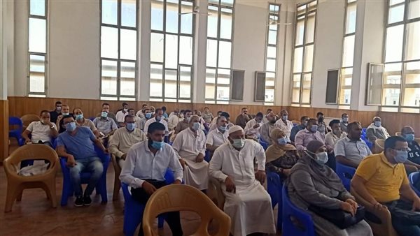 خلال جلسة المزاد