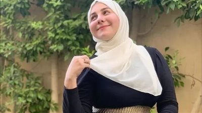 ياسمينا العلواني تعلن عدم ارتدائها الحجاب: لسه الأوان مجاش 