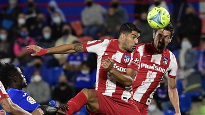 سواريز وجريزمان يقودان هجوم أتليتكو مدريد أمام ألافيس