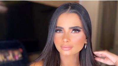 نجمة الإعلام الرياضي فرح علي تتألق بإطلالات شبابية مبهجة عبر انستجرام