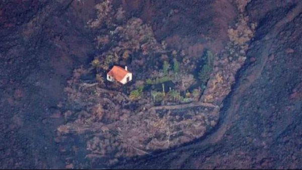 بيت ينجو من ثورة