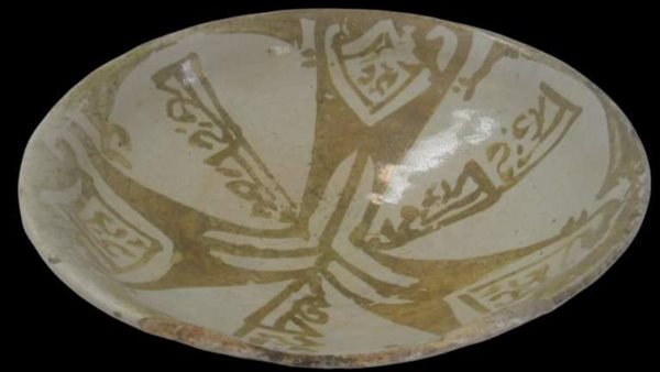 أحد القطع الأثرية