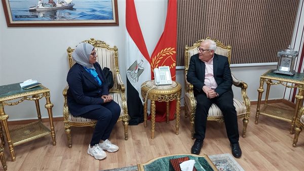 محافظ بورسعيد يلتقي