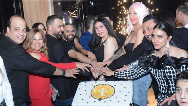 حفل افتتاح المطعم