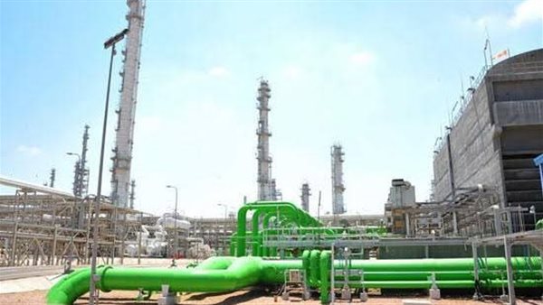 احدي مجمعات البتروكيماويات