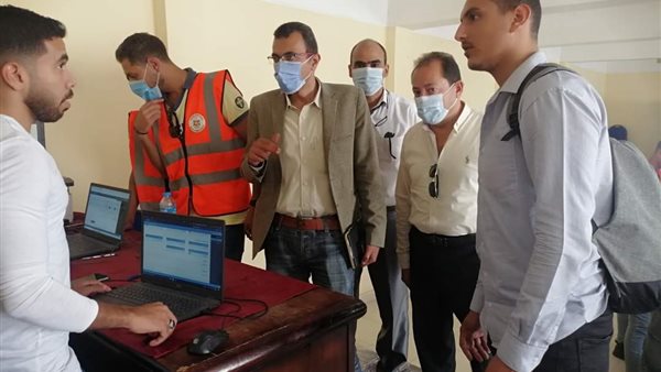 تطعيم المواطنين بلقاح