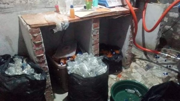 ضبط مصنع عصائر غير