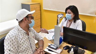 وزيرة الصحة: استقبال 4400 متبرع بمراكز تجميع البلازما