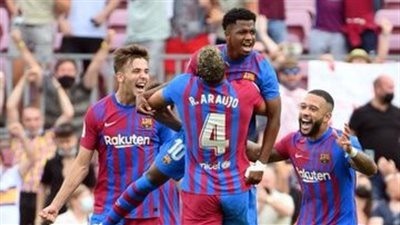 مجانًا.. نجم برشلونة يقترب من الرحيل