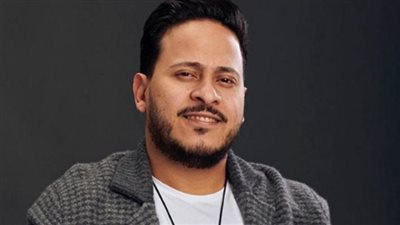 كريم عفيفي خطيب دنيا سمير غانم في أنستونا