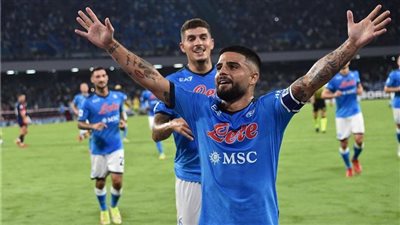 إنسيني يقود نابولي بالفوز على كالياري بثنائية في الدوري الإيطالي