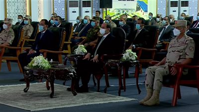السيسي: انت تتعدى على أراضي الدولة وعايزني أتحايل عليك عشان ترجعها؟