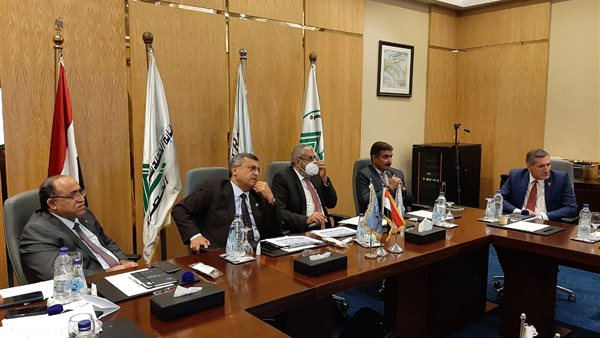 مناقشة مستقبل الطاقة