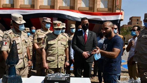  محافظ الفيوم وقائد