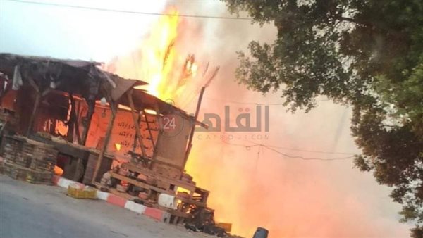 نشوب حريق بطريق الأربعين