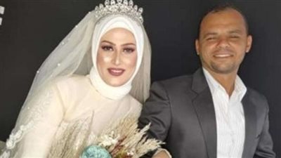 بحضور الأبناء.. زوجان يقيمان حفل زفاف بعد زواج 5 سنوات 