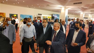 العناني ومحافظ البحر الأحمر يشهدان احتفالا باليوم العالمي للسياحة | صور