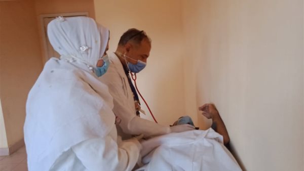 الكشف على المرضى