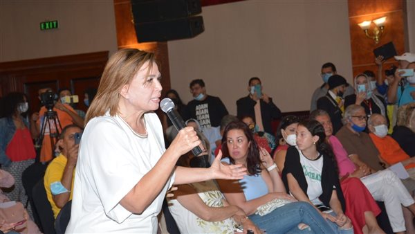 إلهام شاهين