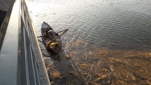 بقعة زيت في نهر النيل