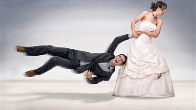 فتيات يروين أزمات وصمهن بـ العوانس.. وخبراء علم نفس واجتماع يعلقون