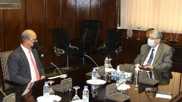 وزير الكهرباء ورئيس