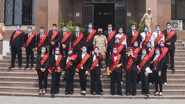 طلاب جامعة عين شمس