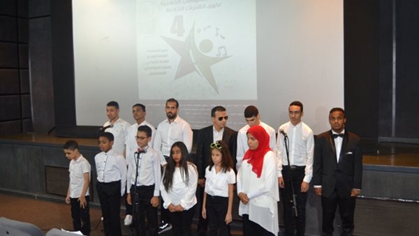 بعض المتقدمين للمسابقة