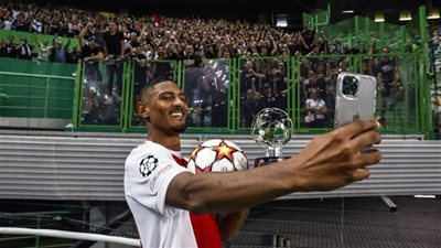 لاعب أياكس يحقق رقمًا تاريخيًا في دوري أبطال أوروبا