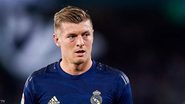 توني كروس لاعب فريق