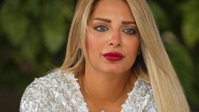 مي حلمي تحيّر جمهورها حول ارتباطها بـ ستوري عبر انستجرام| صورة