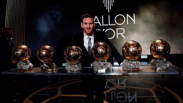 ليونيل ميسي والكرات