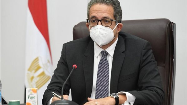 وزير السياحة