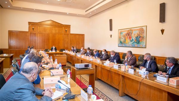 اجتماع وزير الري