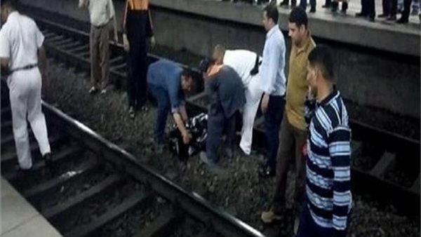 انتحار سيدة أمام