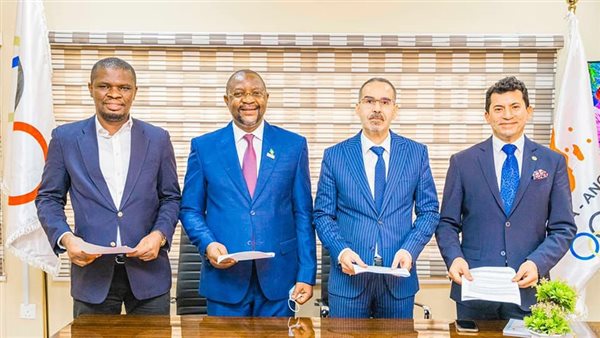 أشرف صبحي مع وزراء