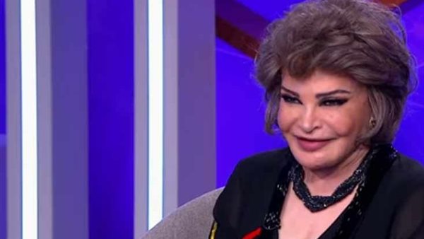 الفنانة صفية العمري