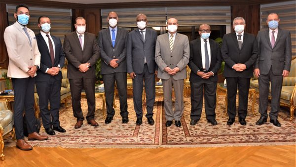 وزير الطيران ونائبه