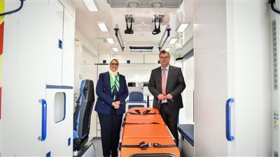 غيبوبة واتصالات لا تتوقف من الوزراء.. آخر تفاصيل الحالة الصحية لوزيرة الصحة هالة زايد