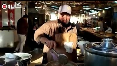 من الصيدلة للمطبخ.. قصة كفاح شيف مأكولات بحرية في السويس