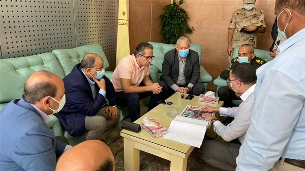 وزيرا التنمية المحلية