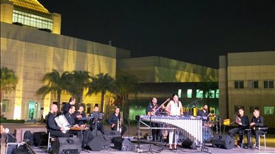 عازفة الماريمبا تبهر المشاهدين بالمتحف القومي للحضارة المصرية بالفسطاط | صور 