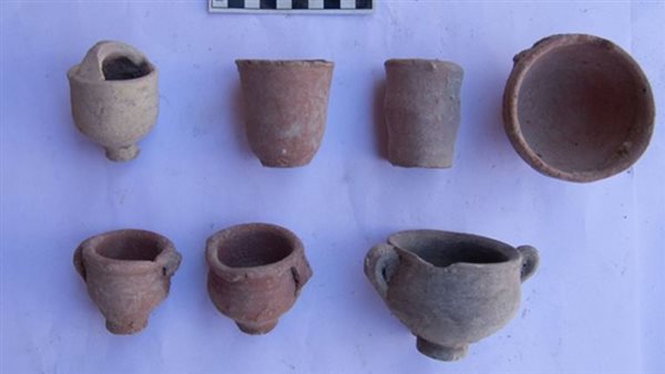 القطع الأثرية 